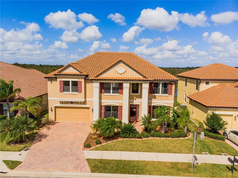 Recently Sold: $689,997 (5 beds, 4 baths, 4831 Square Feet)