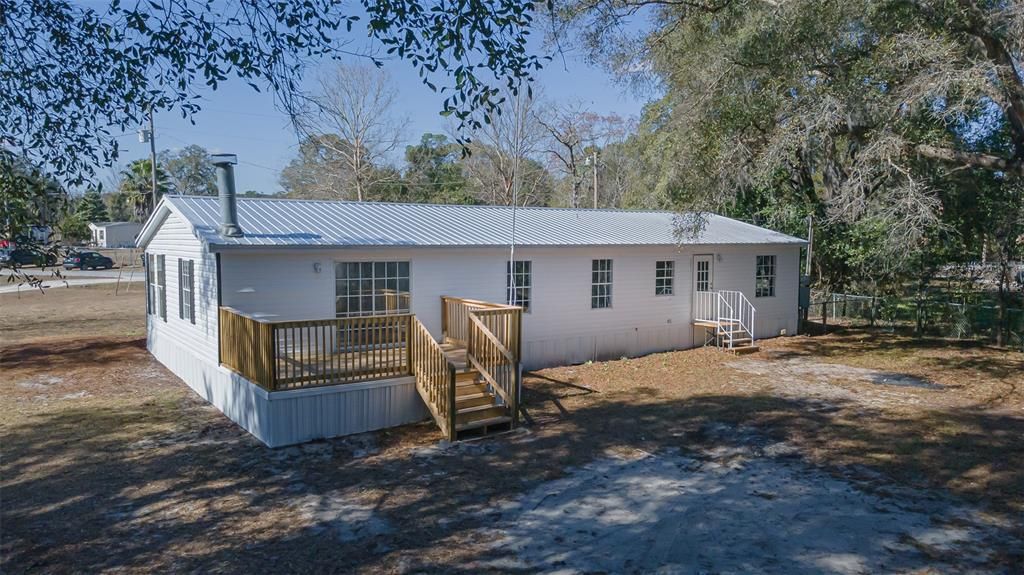 Recently Sold: $194,500 (3 beds, 2 baths, 1620 Square Feet)