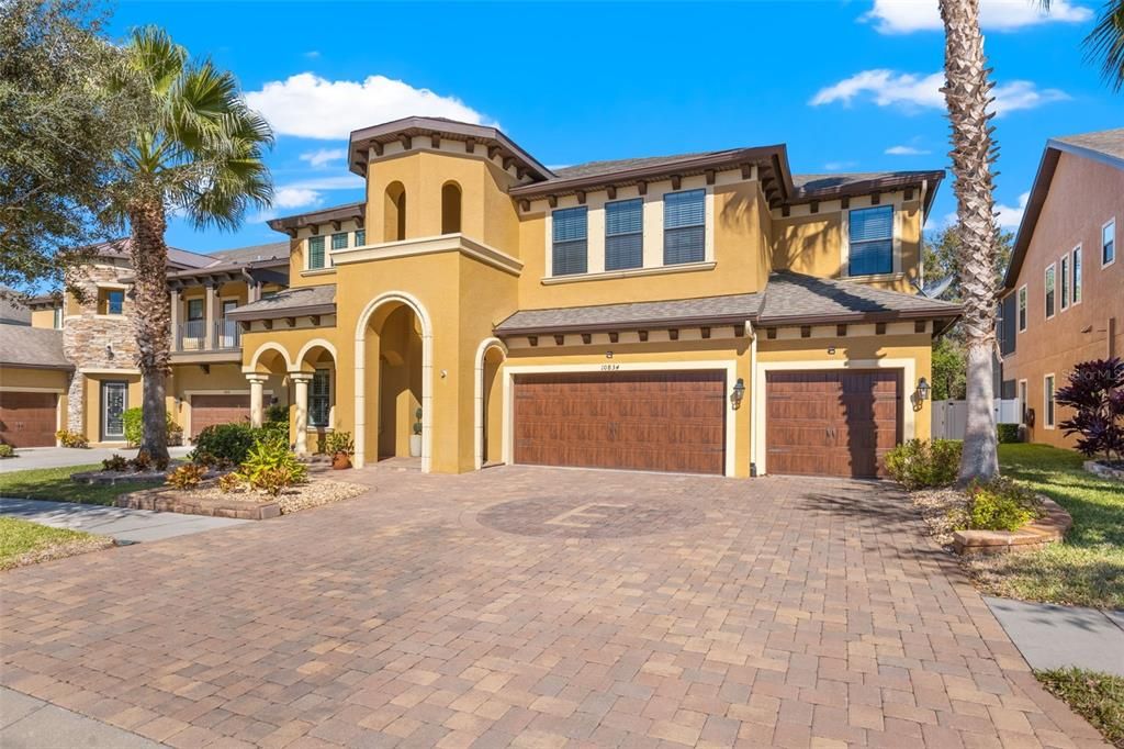 Recently Sold: $849,900 (5 beds, 5 baths, 4888 Square Feet)