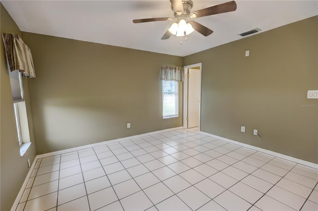 Recently Sold: $245,000 (2 beds, 2 baths, 1707 Square Feet)