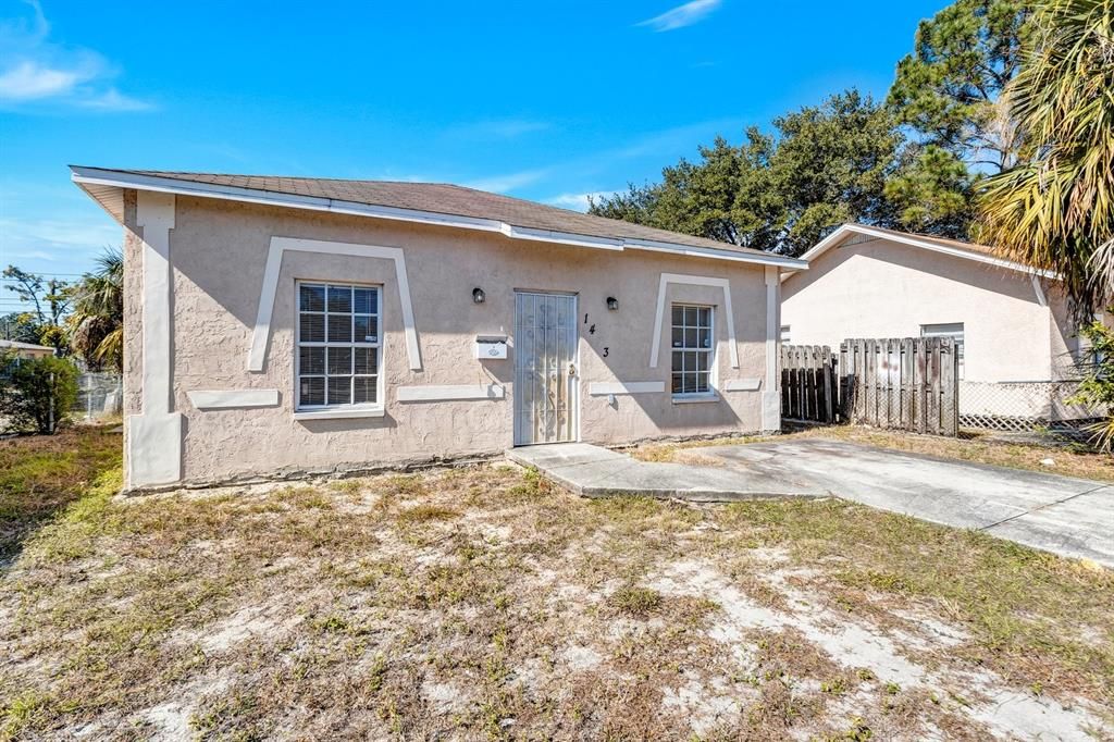 Recently Sold: $210,000 (3 beds, 1 baths, 1200 Square Feet)