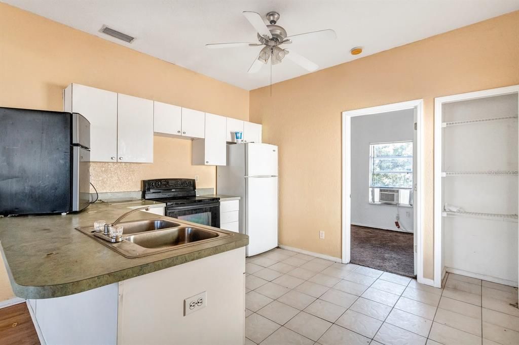 Recently Sold: $210,000 (3 beds, 1 baths, 1200 Square Feet)