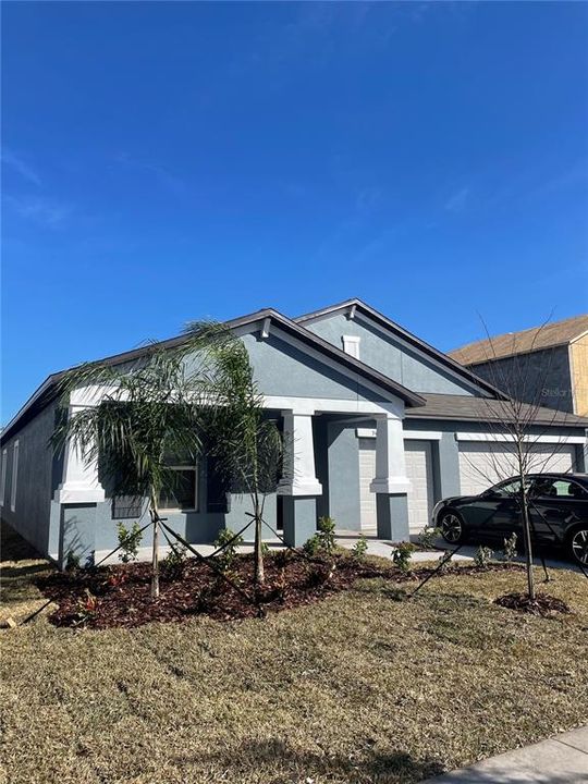Recently Sold: $400,250 (4 beds, 3 baths, 2576 Square Feet)