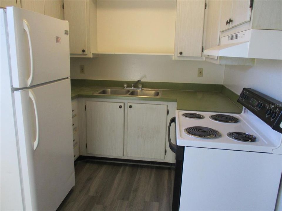 Recently Rented: $775 (1 beds, 1 baths, 550 Square Feet)