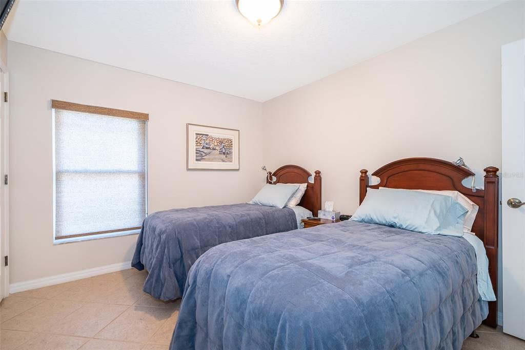 2-Guest bedroom