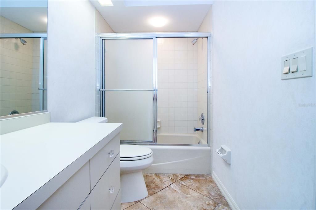 Недавно арендовано: $2,600 (2 спален, 2 ванн, 2166 Квадратных фут)