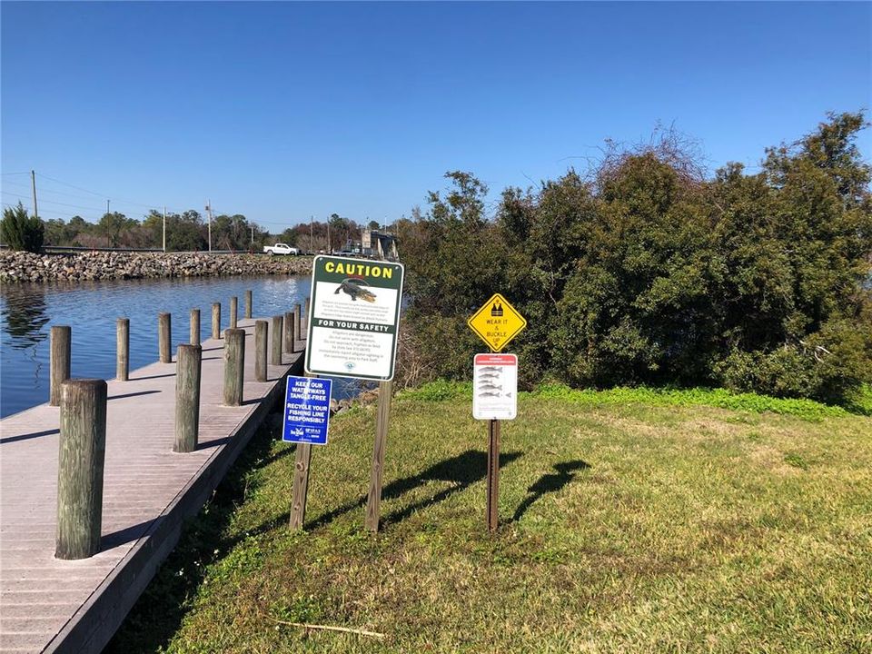 COMMUNITY BOAT RAMP ON SPECTACULAR LAKE ROUSSEAU