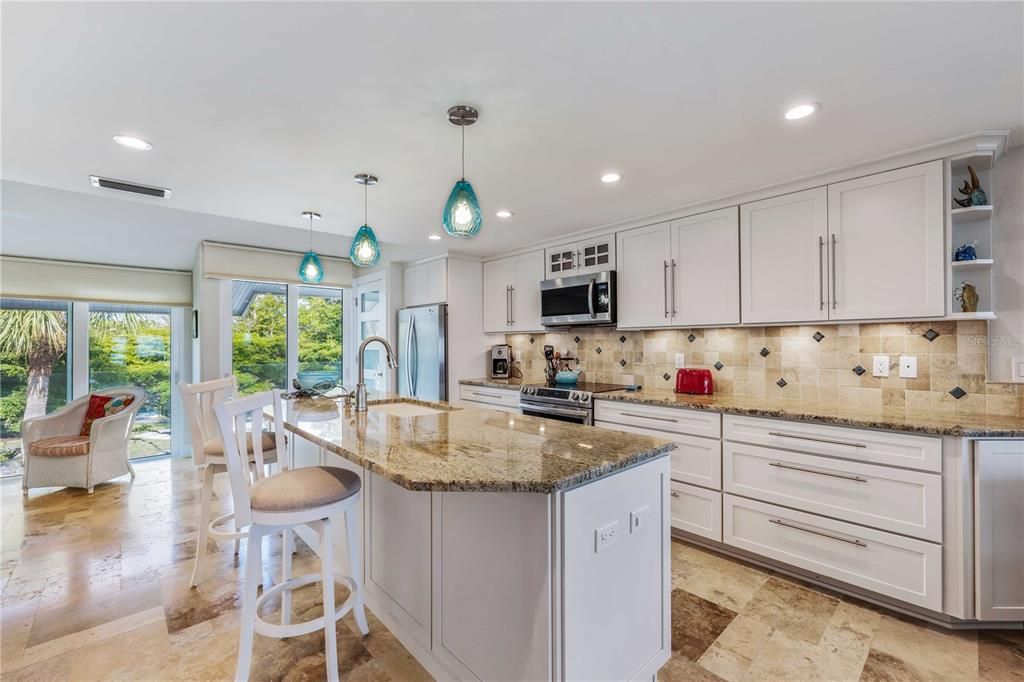 Recently Sold: $2,100,000 (2 beds, 2 baths, 1300 Square Feet)