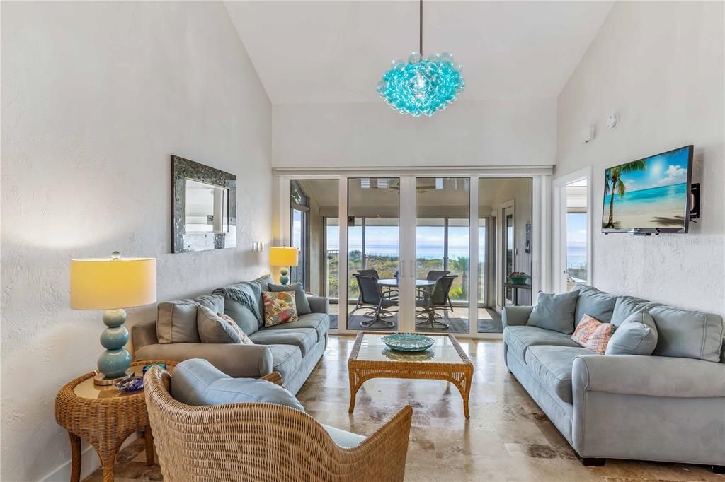 Recently Sold: $2,100,000 (2 beds, 2 baths, 1300 Square Feet)