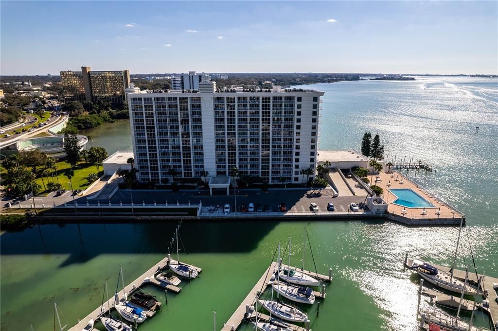 Recently Sold: $565,000 (2 beds, 2 baths, 1269 Square Feet)