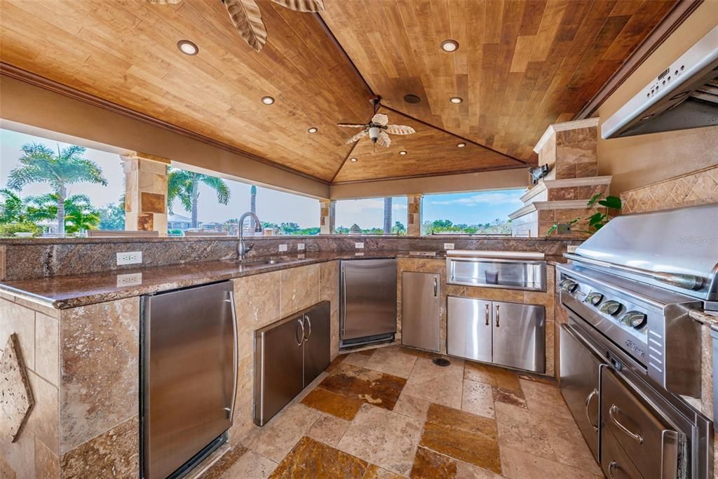 Recently Sold: $2,650,000 (4 beds, 6 baths, 6086 Square Feet)