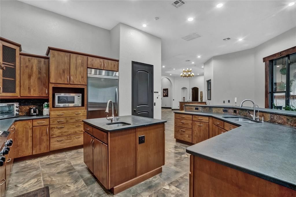 Kitchen with walk-in Pantry