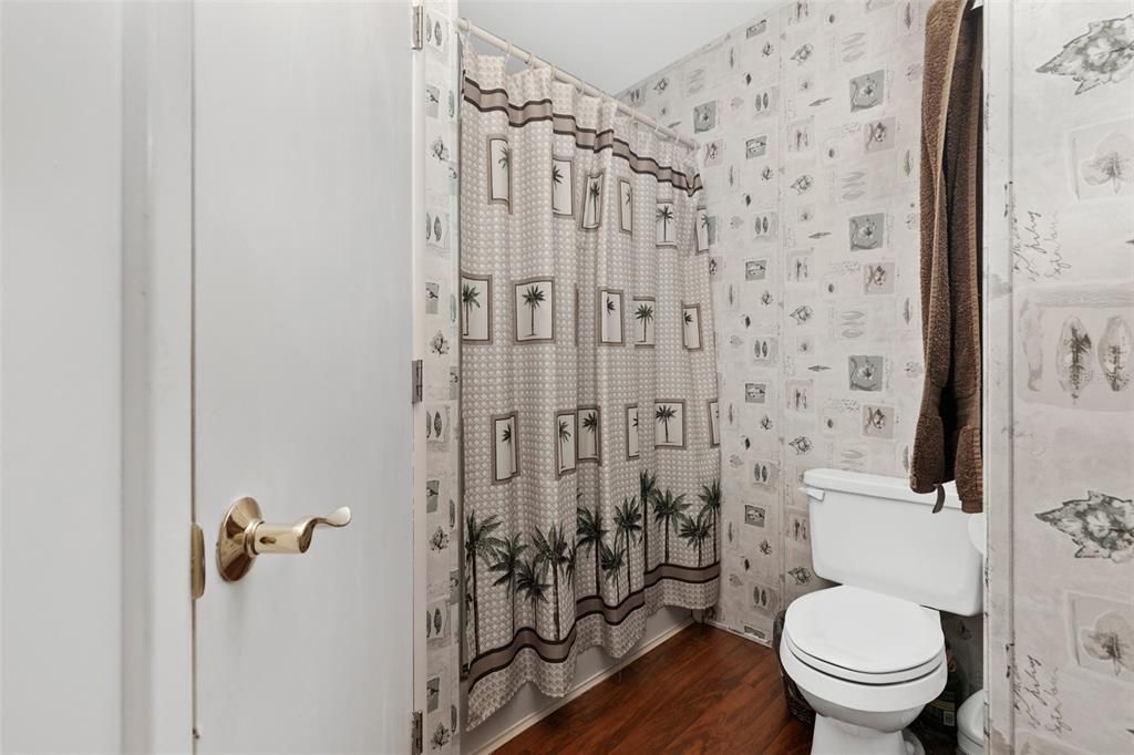 最近售出: $299,750 (4 贝兹, 2 浴室, 1664 平方英尺)