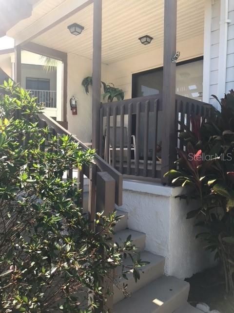 Recently Sold: $275,000 (2 beds, 2 baths, 1031 Square Feet)