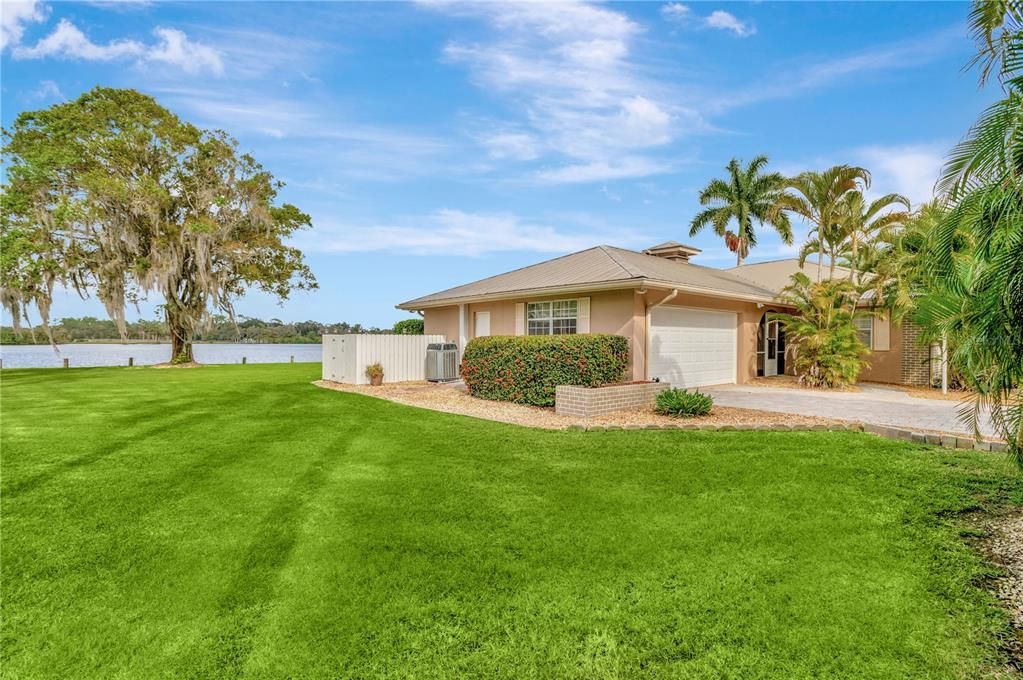 Recently Sold: $849,000 (3 beds, 2 baths, 1757 Square Feet)