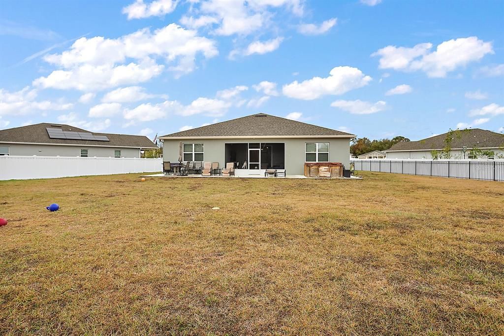 Recently Sold: $400,000 (4 beds, 2 baths, 2286 Square Feet)