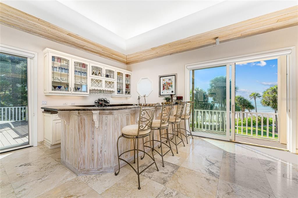 Recently Sold: $4,800,000 (4 beds, 5 baths, 7285 Square Feet)