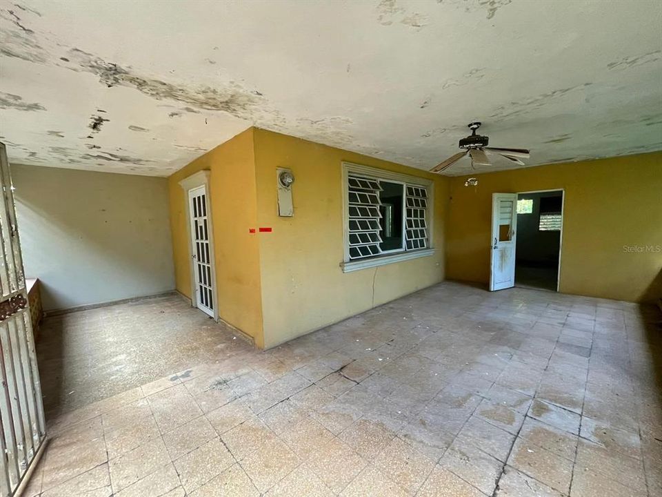 Vendido Recientemente: $54,900 (3 camas, 1 baños, 1200 Pies cuadrados)