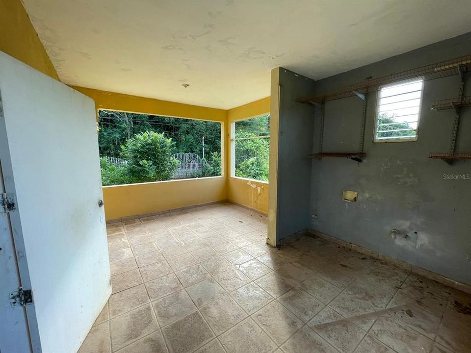 Vendido Recientemente: $54,900 (3 camas, 1 baños, 1200 Pies cuadrados)