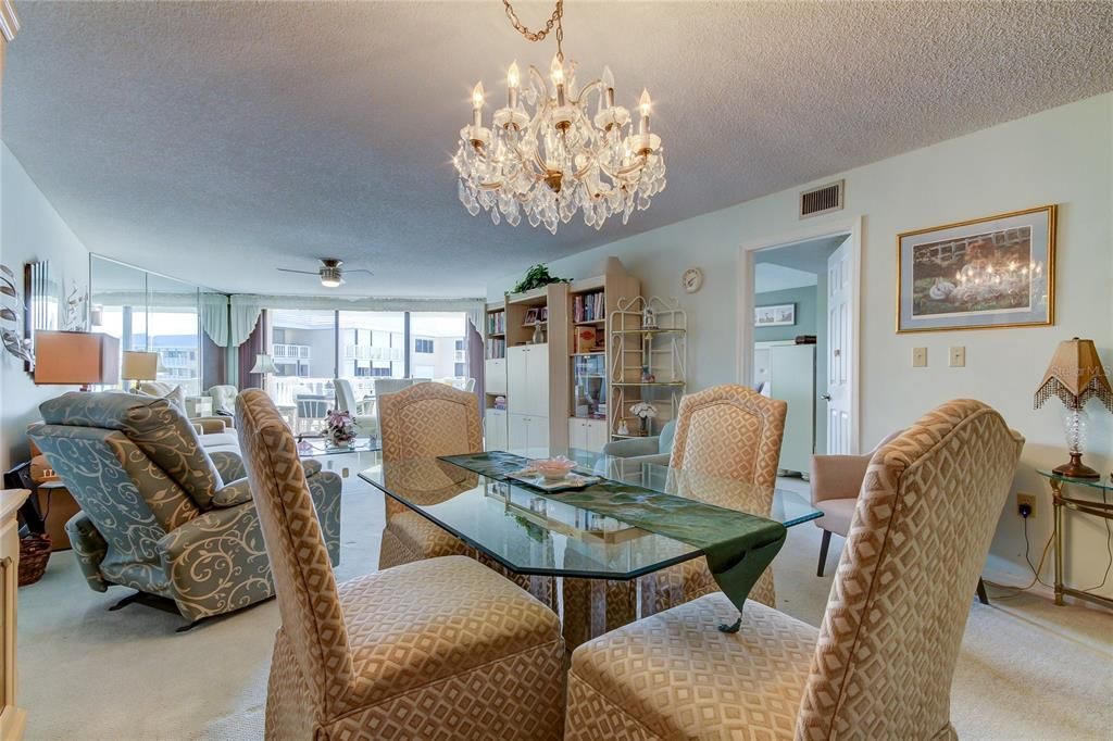 Recently Sold: $629,000 (2 beds, 2 baths, 1470 Square Feet)
