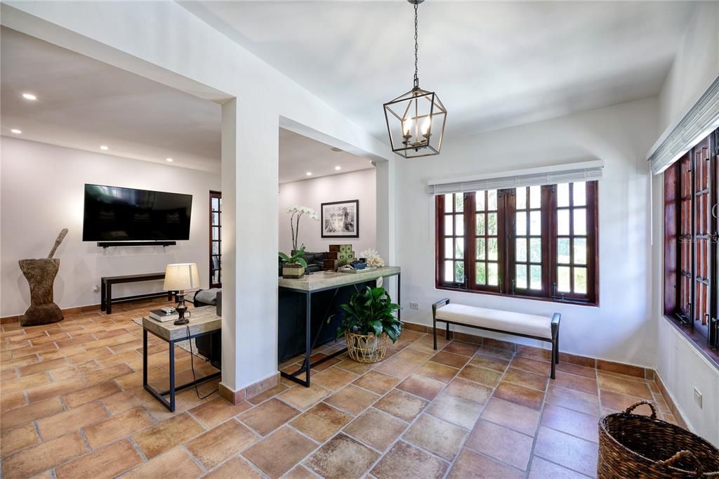 Recently Sold: $2,750,000 (3 beds, 2 baths, 0 Square Feet)