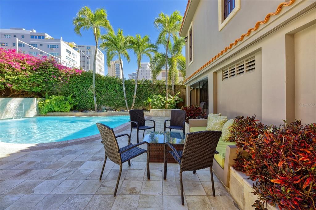 Recently Sold: $2,750,000 (3 beds, 2 baths, 0 Square Feet)