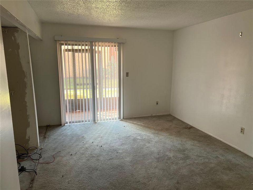 Recently Sold: $55,000 (1 beds, 1 baths, 672 Square Feet)