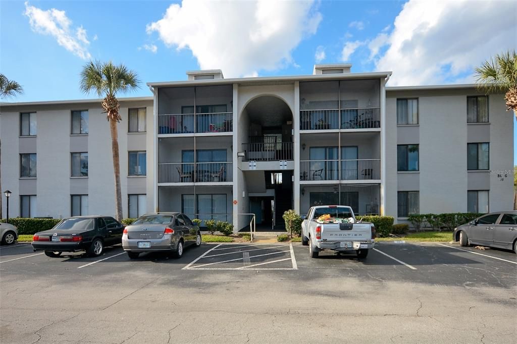 Recently Sold: $135,000 (2 beds, 2 baths, 975 Square Feet)