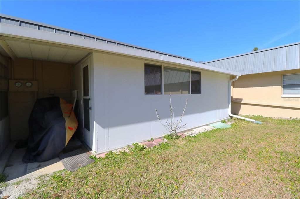 Recently Sold: $105,000 (2 beds, 2 baths, 984 Square Feet)