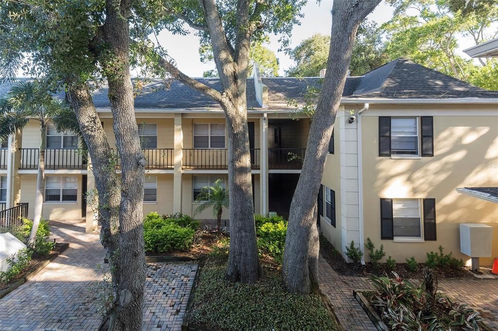 Recently Sold: $145,000 (1 beds, 1 baths, 644 Square Feet)