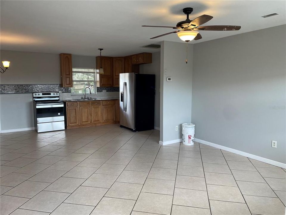Recently Rented: $1,500 (3 beds, 1 baths, 1248 Square Feet)