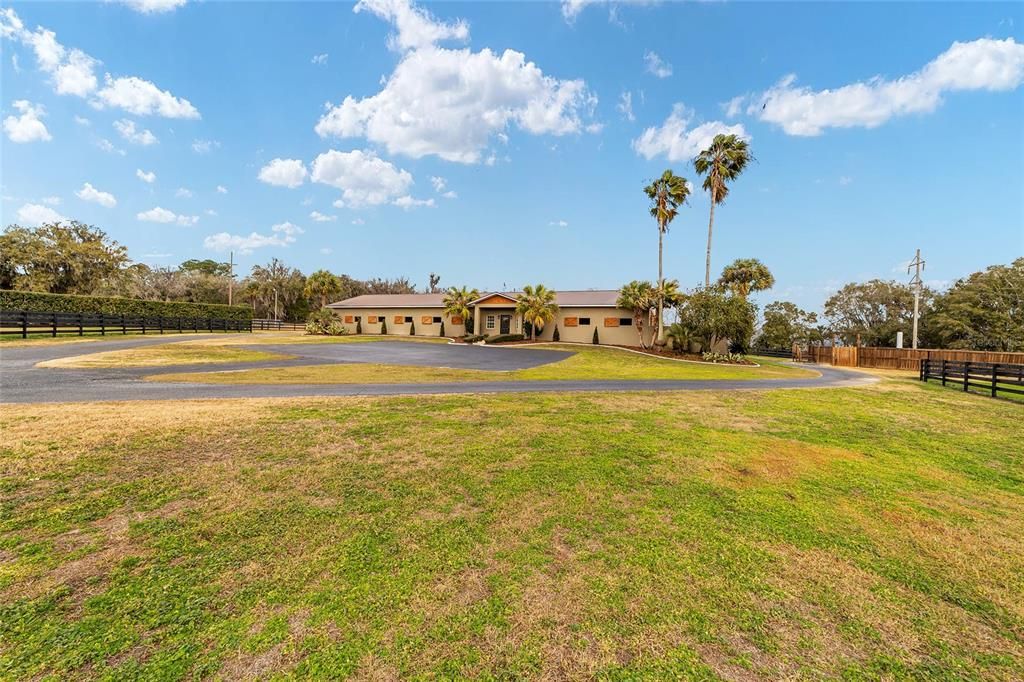 Recently Sold: $1,650,000 (3 beds, 2 baths, 3066 Square Feet)