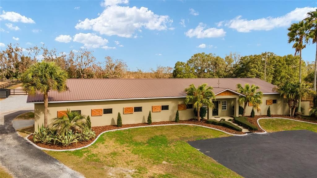 Recently Sold: $1,650,000 (3 beds, 2 baths, 3066 Square Feet)