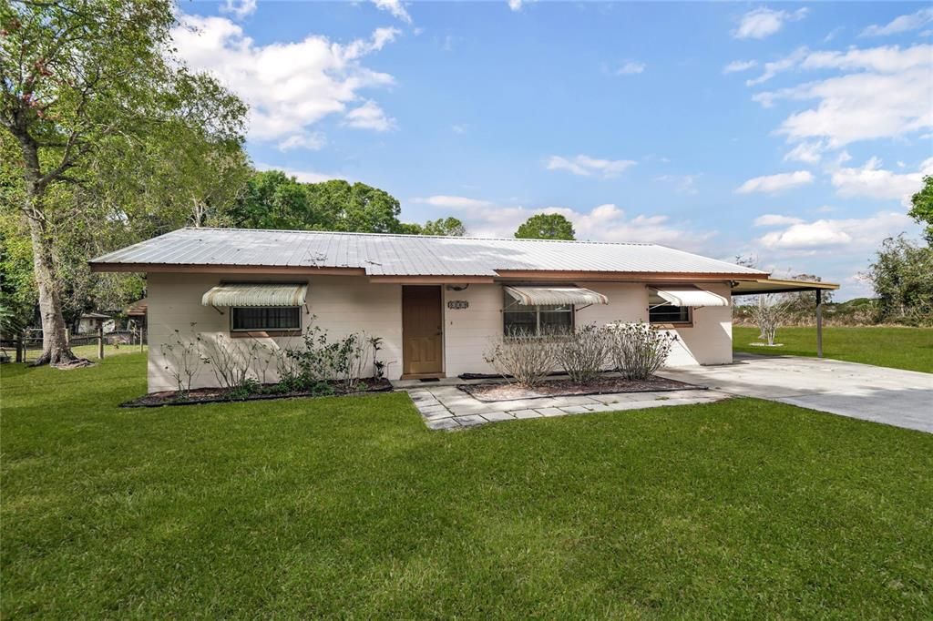 Recently Sold: $220,000 (3 beds, 1 baths, 1141 Square Feet)
