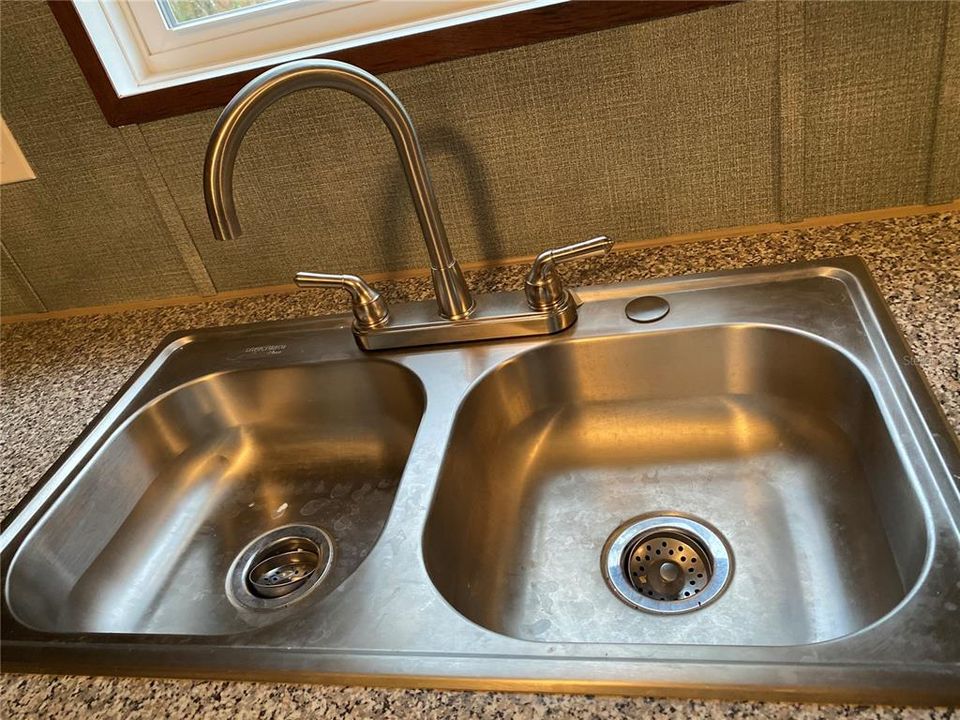 Stainless Steel kitchen sink