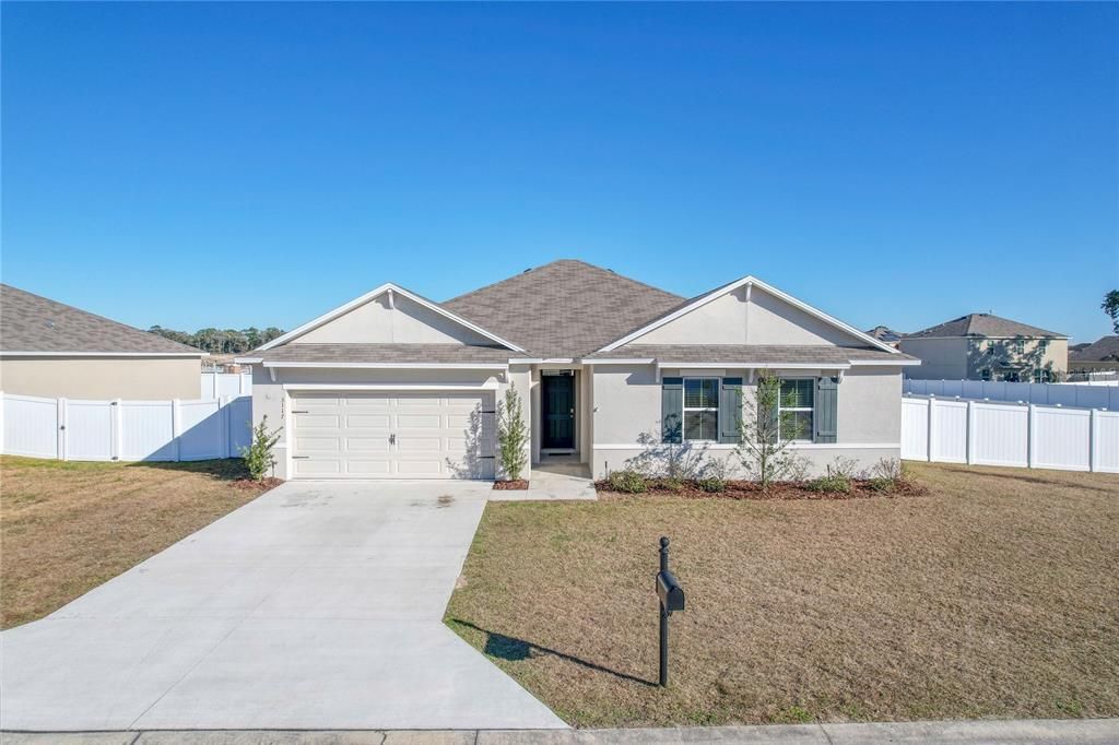 Recently Sold: $320,000 (4 beds, 2 baths, 2326 Square Feet)