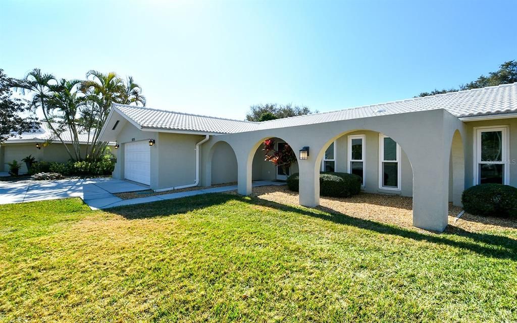 Recently Sold: $594,900 (3 beds, 2 baths, 1750 Square Feet)