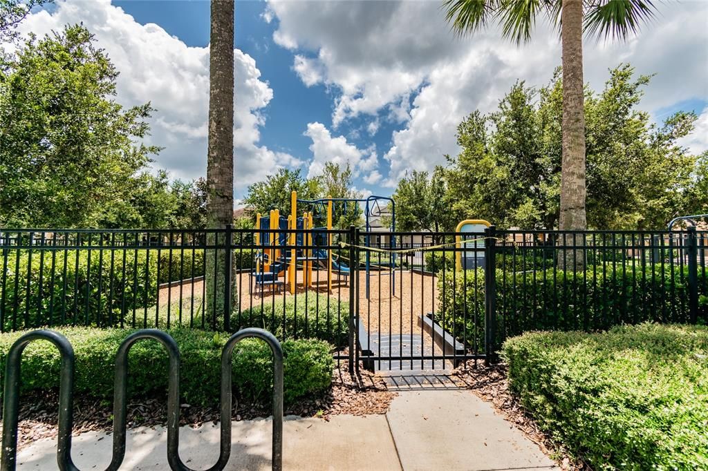 Recently Sold: $750,000 (5 beds, 4 baths, 3651 Square Feet)