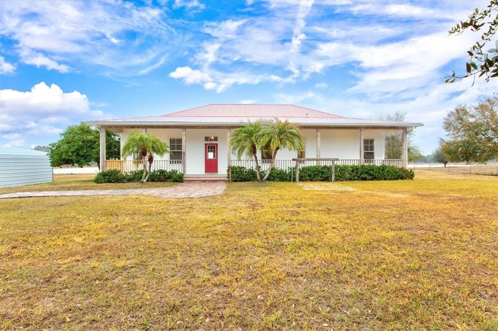 Recently Sold: $599,990 (3 beds, 2 baths, 2160 Square Feet)
