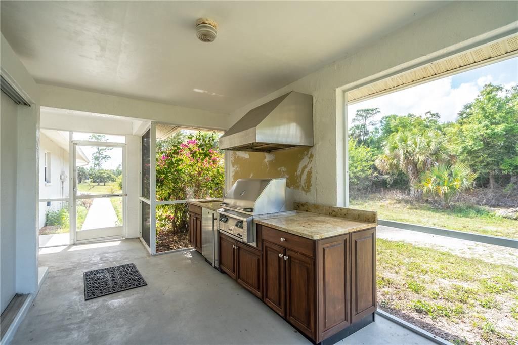 Recently Sold: $685,000 (4 beds, 3 baths, 2534 Square Feet)