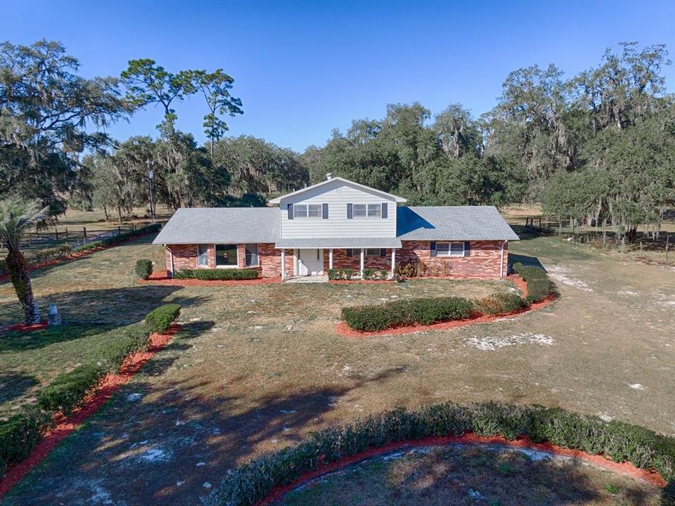 Recently Sold: $395,000 (5 beds, 2 baths, 2700 Square Feet)