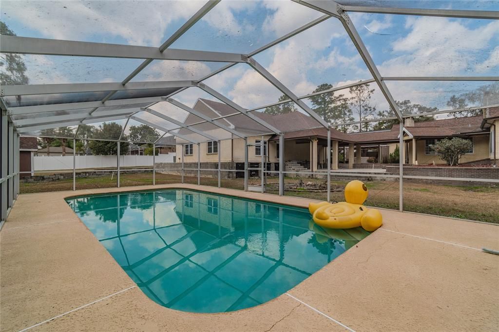 Recently Sold: $1,100,000 (5 beds, 5 baths, 5780 Square Feet)