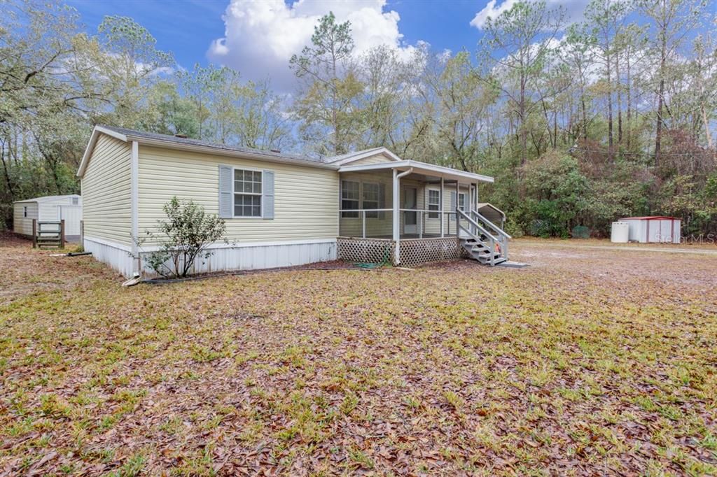 Recently Sold: $150,000 (3 beds, 2 baths, 1404 Square Feet)