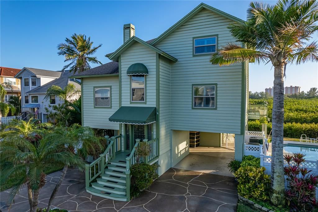 Recently Sold: $989,500 (3 beds, 2 baths, 2191 Square Feet)
