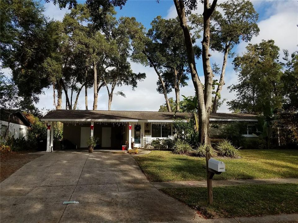 Recently Rented: $1,900 (3 beds, 2 baths, 1356 Square Feet)