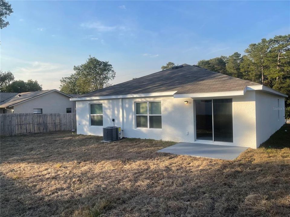 Recently Rented: $2,300 (4 beds, 2 baths, 1498 Square Feet)