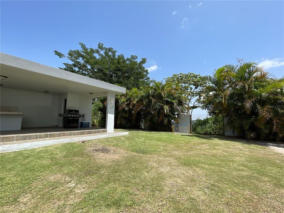 Vendido Recientemente: $685,000 (5 camas, 4 baños, 2790 Pies cuadrados)