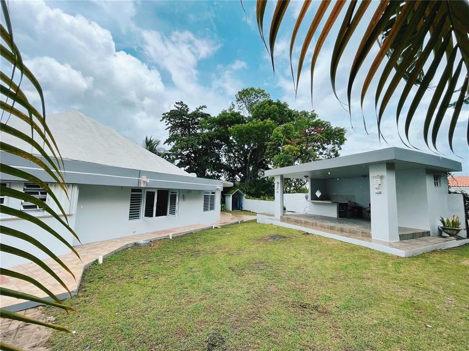 Vendido Recientemente: $685,000 (5 camas, 4 baños, 2790 Pies cuadrados)