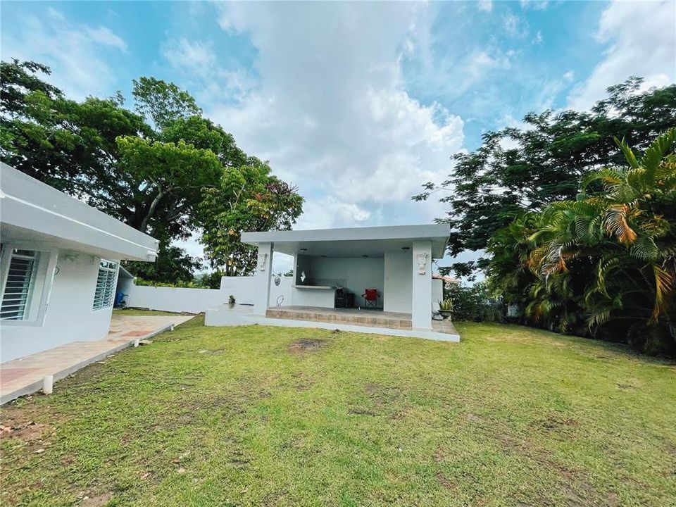 Vendido Recientemente: $685,000 (5 camas, 4 baños, 2790 Pies cuadrados)