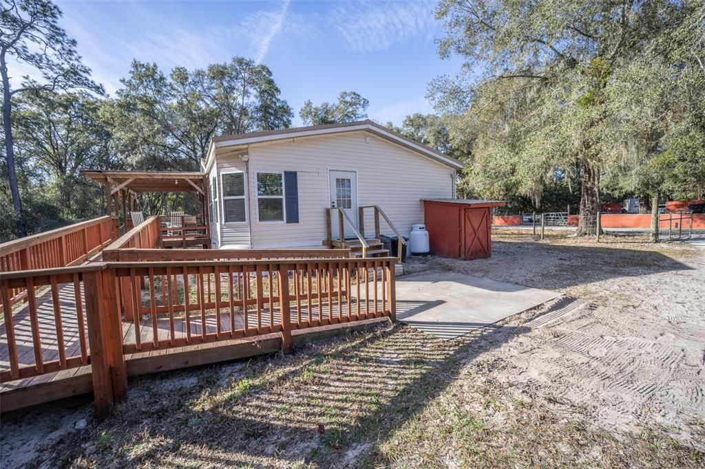 Recently Sold: $149,900 (3 beds, 2 baths, 1232 Square Feet)